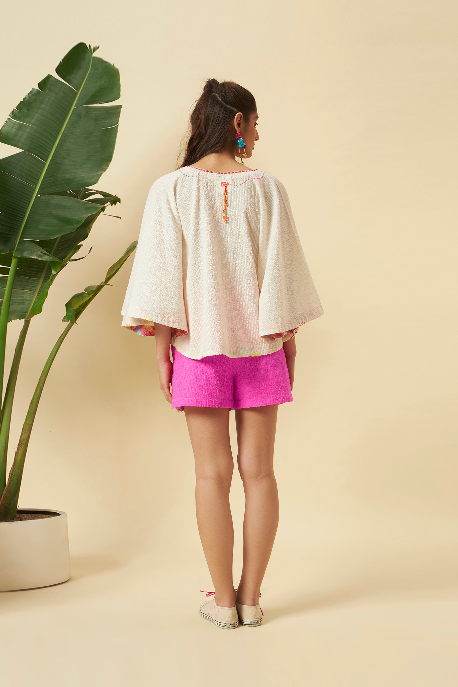 IVORY SEESUCKER CAPE TOP
