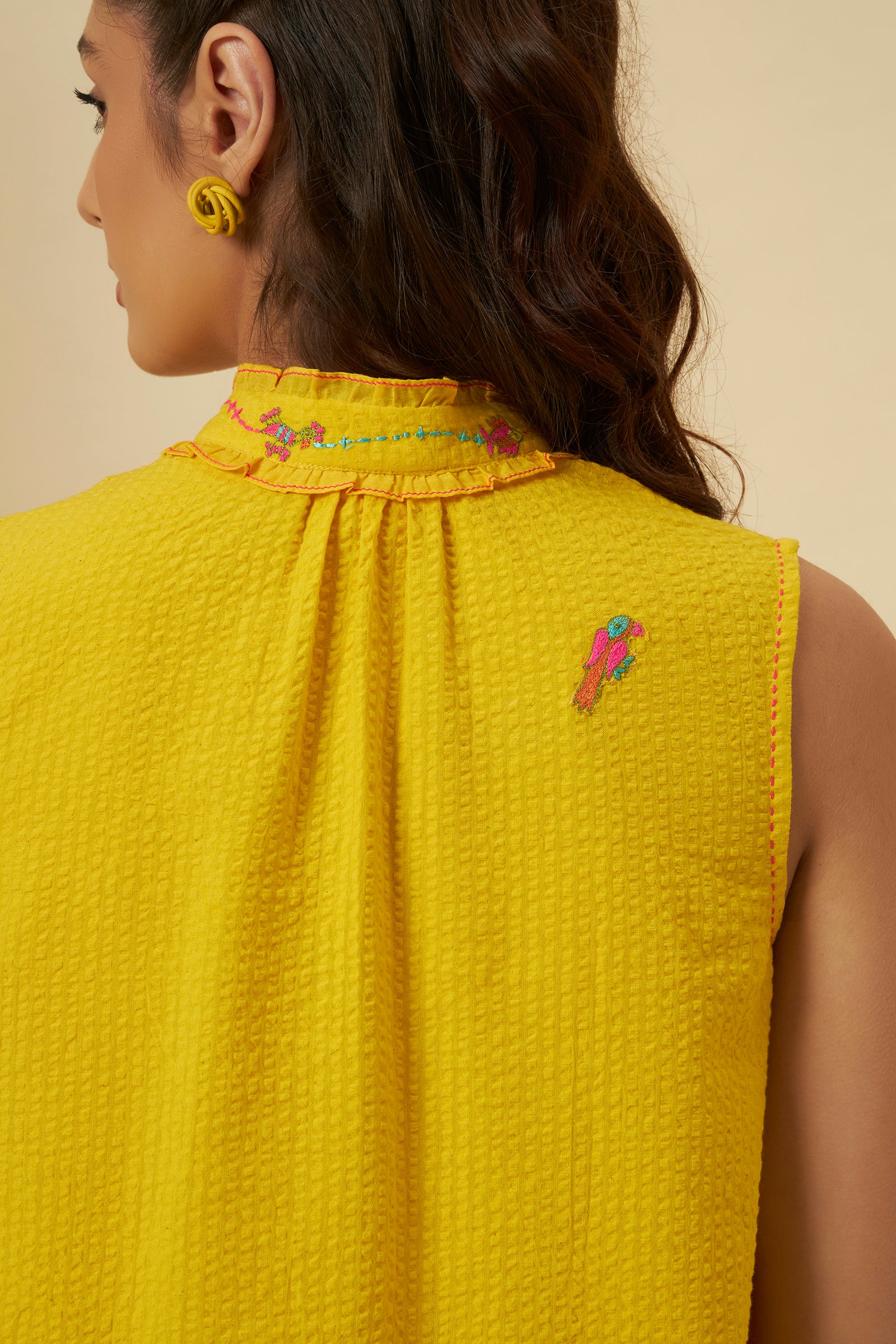YELLOW SLEEVELESS TIE UP SHIRT TOP