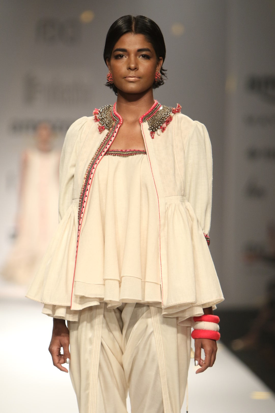 jacket with ruffled tube top with front open dhoti