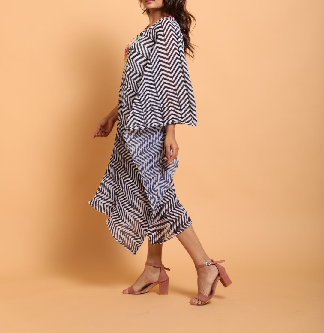 Black white leheriya floral embroidered kaftan