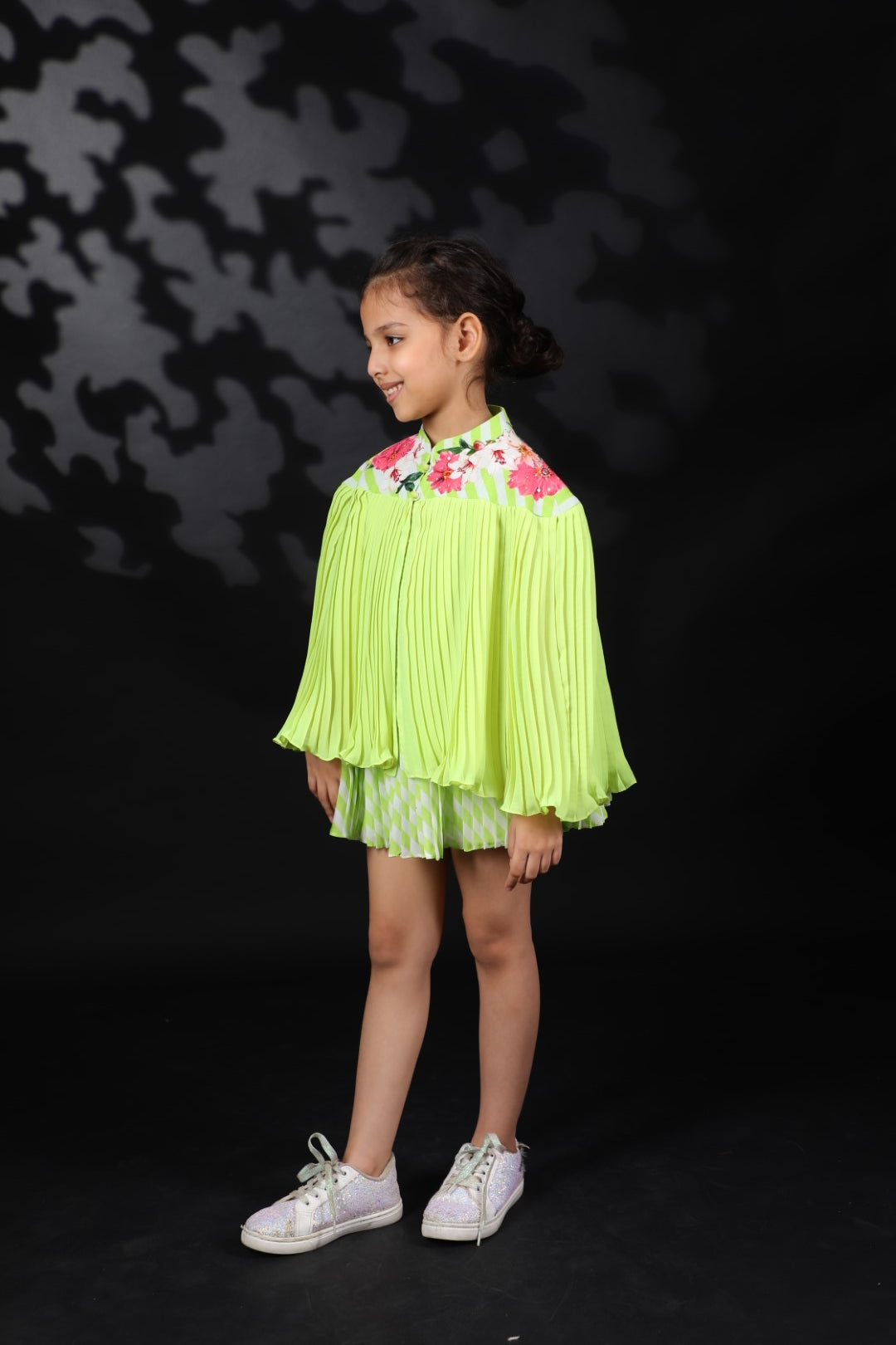 Totiya Lime Pleated Ggt Cape with Lehariya Inner