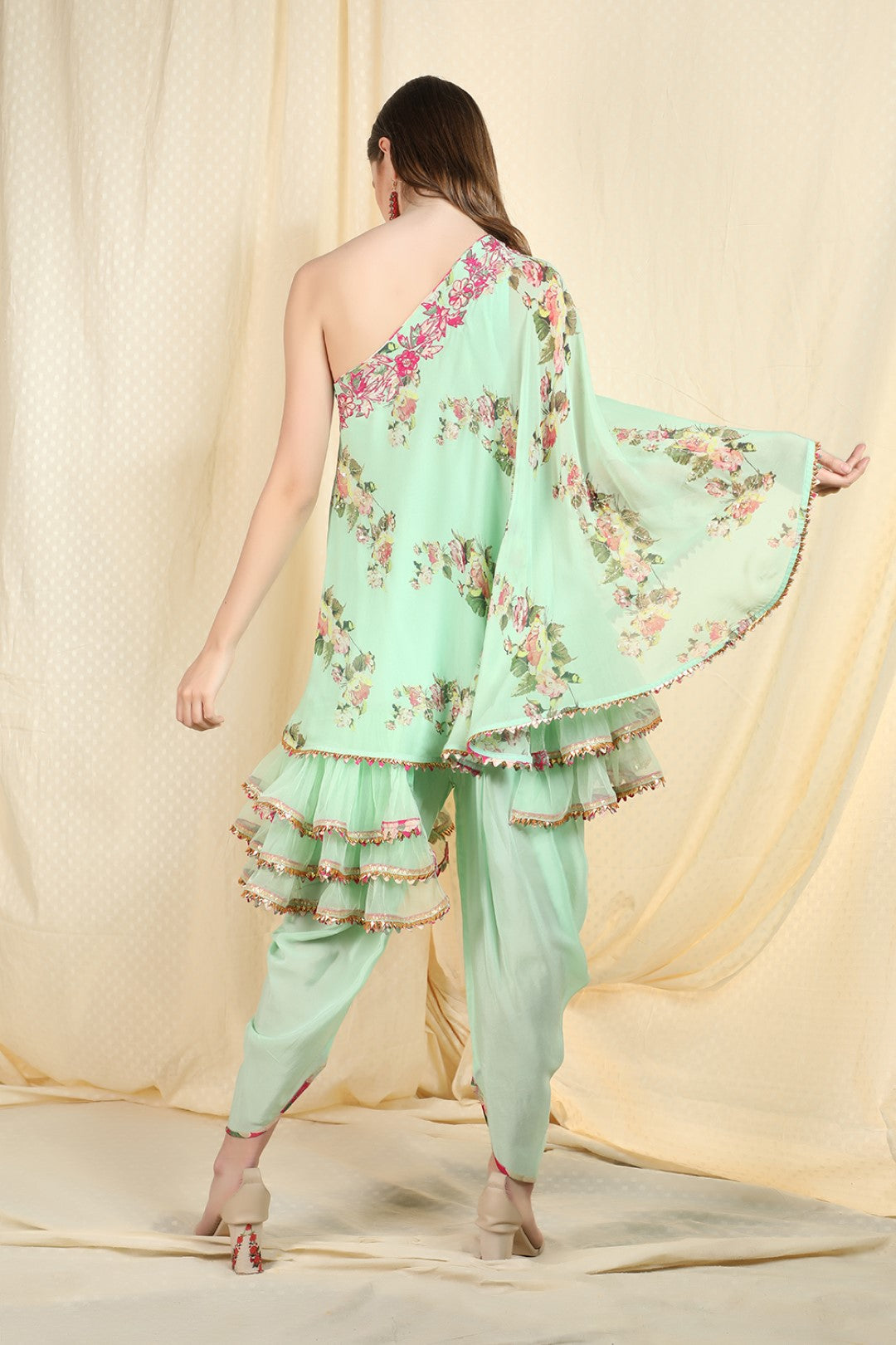 Pista chaand bibi print crepe one shoulder tunic