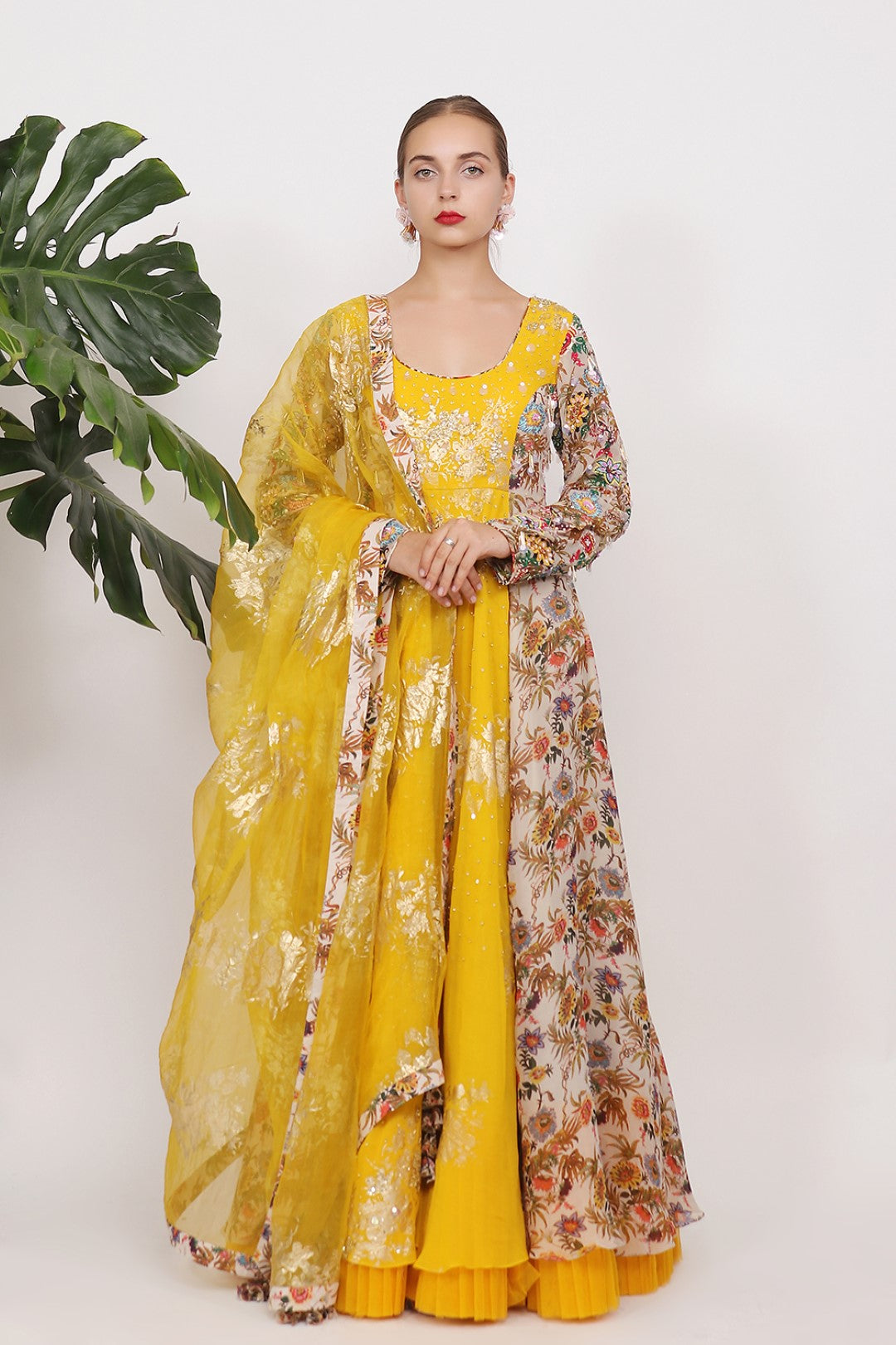 PANELLED KALIDAAR WITH DUPATTA AND MATCHING CHURIDAAR