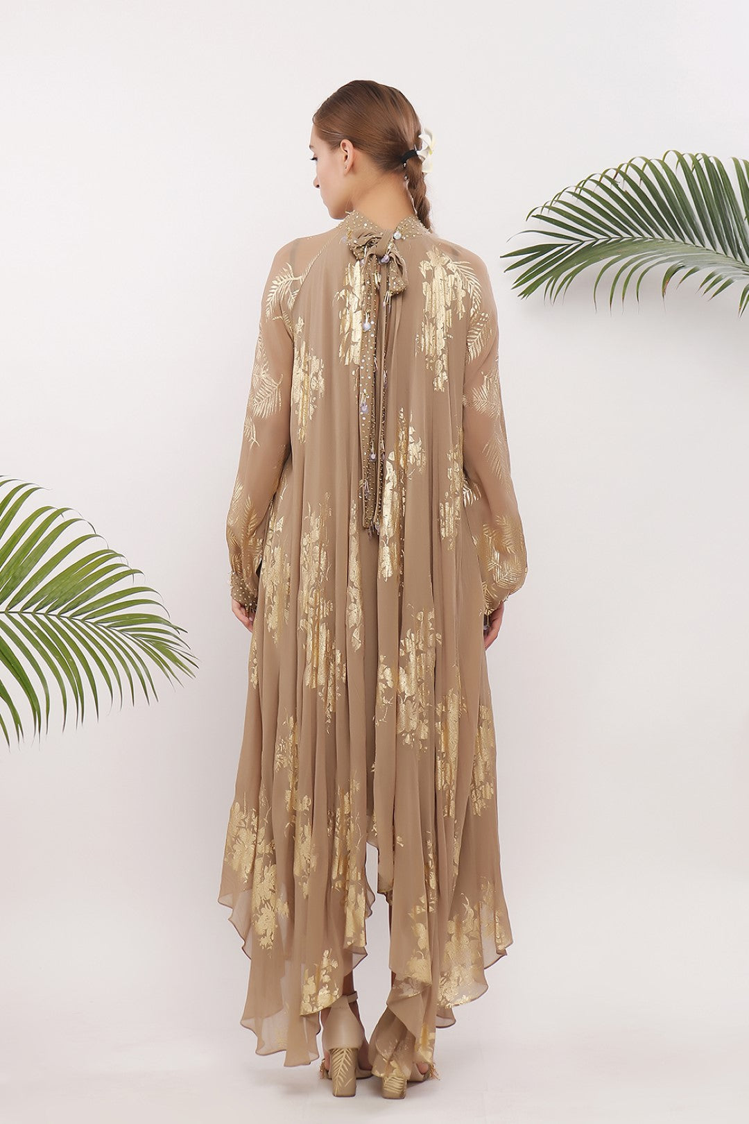 ASSYMMETRICAL PLEATED DRESS AND RAGLAN SLEEVES WITH EMBROIDERED TIE UP AND CULF