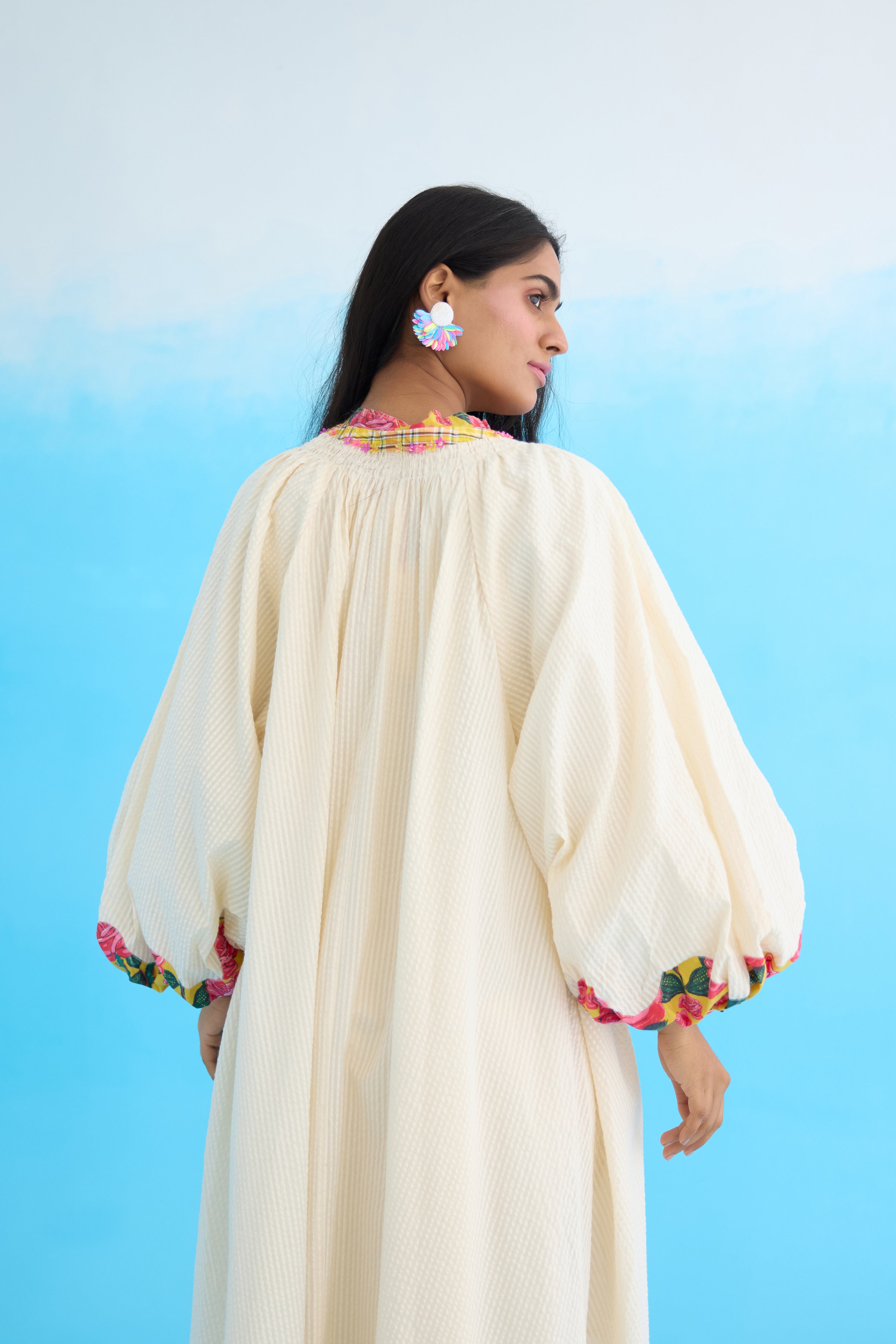 Cream bubble sleeves overgarment
