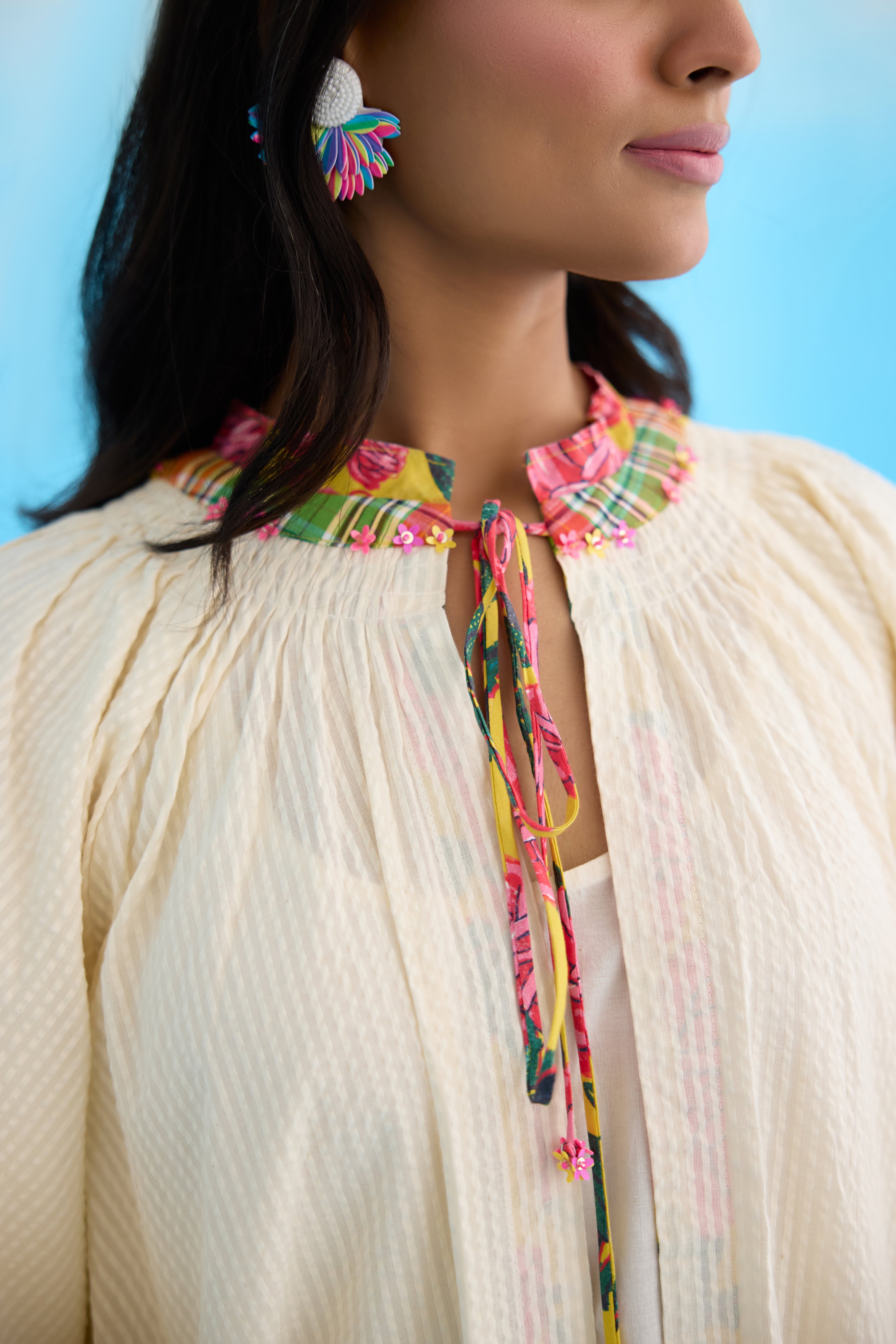Cream bubble sleeves overgarment