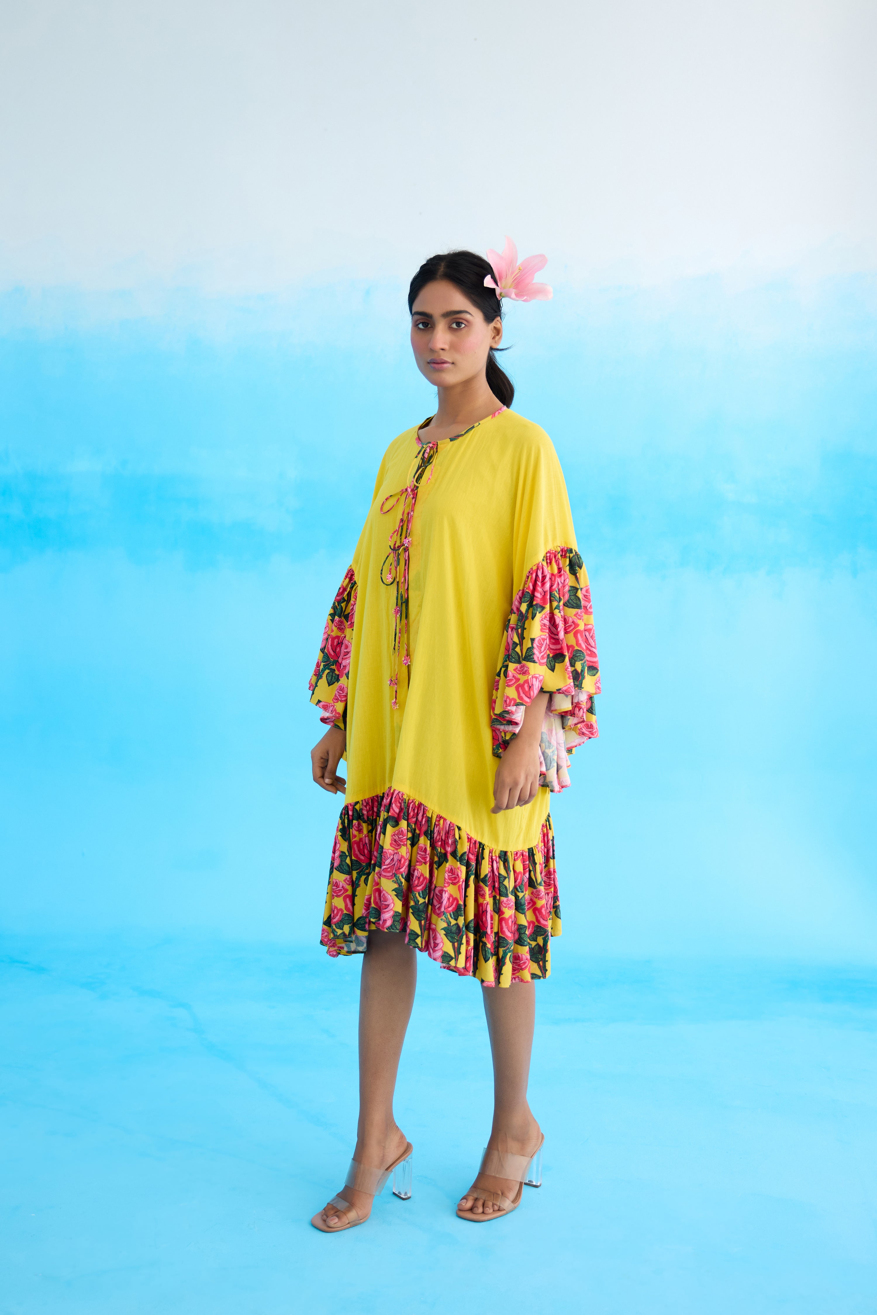 Yellow frill overgarment