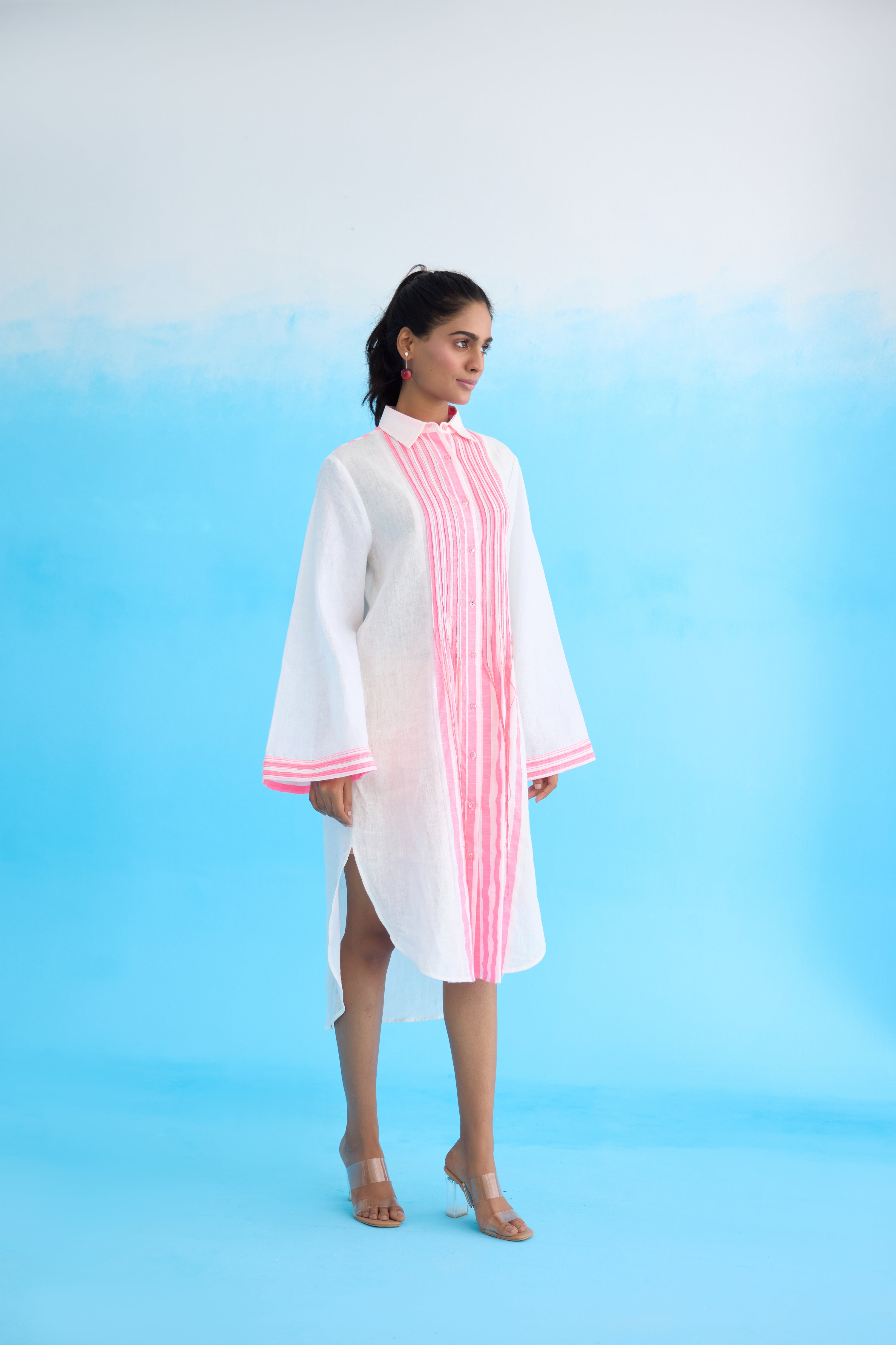 White candy stripes shirt dress