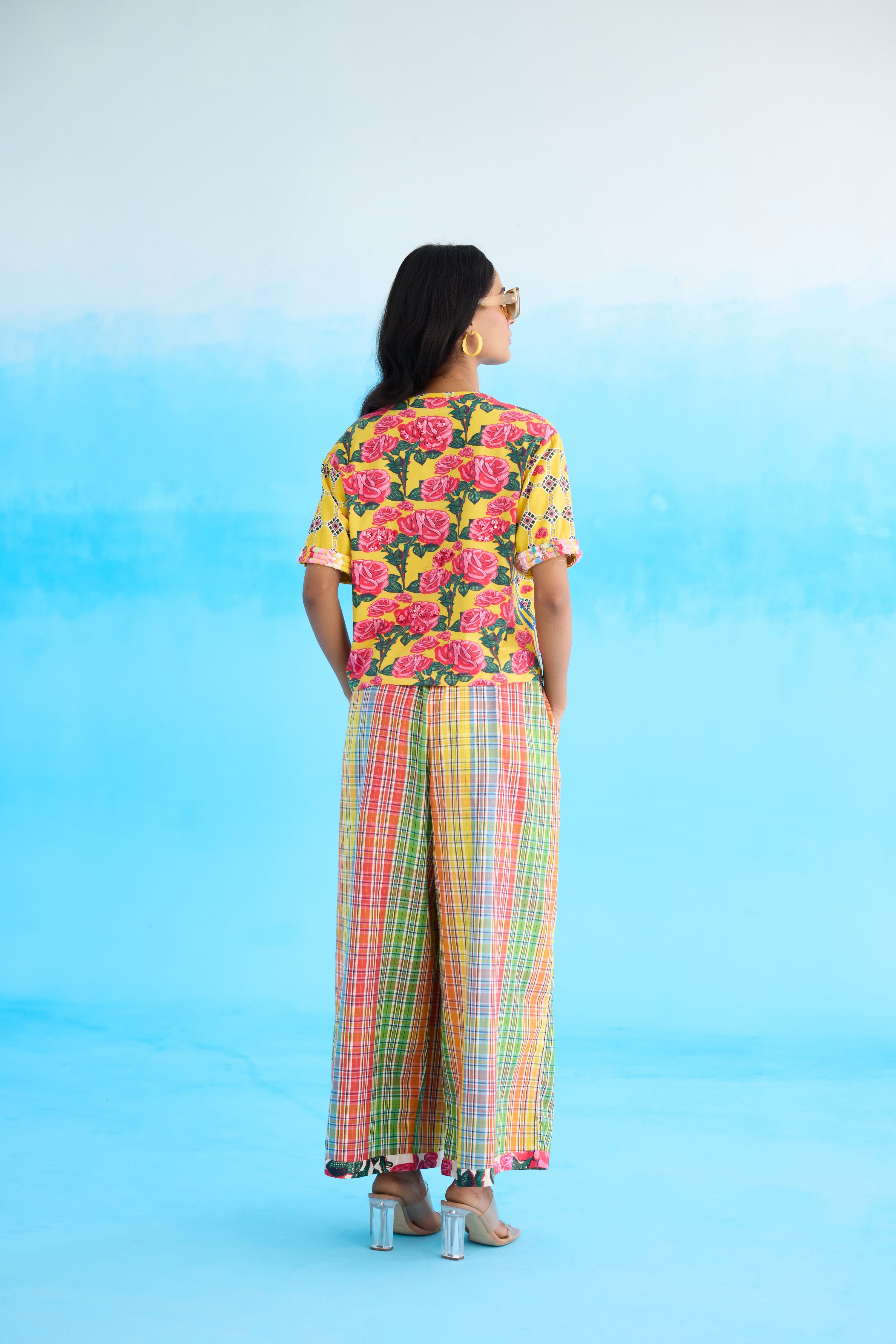 Yellow rose t-shirt