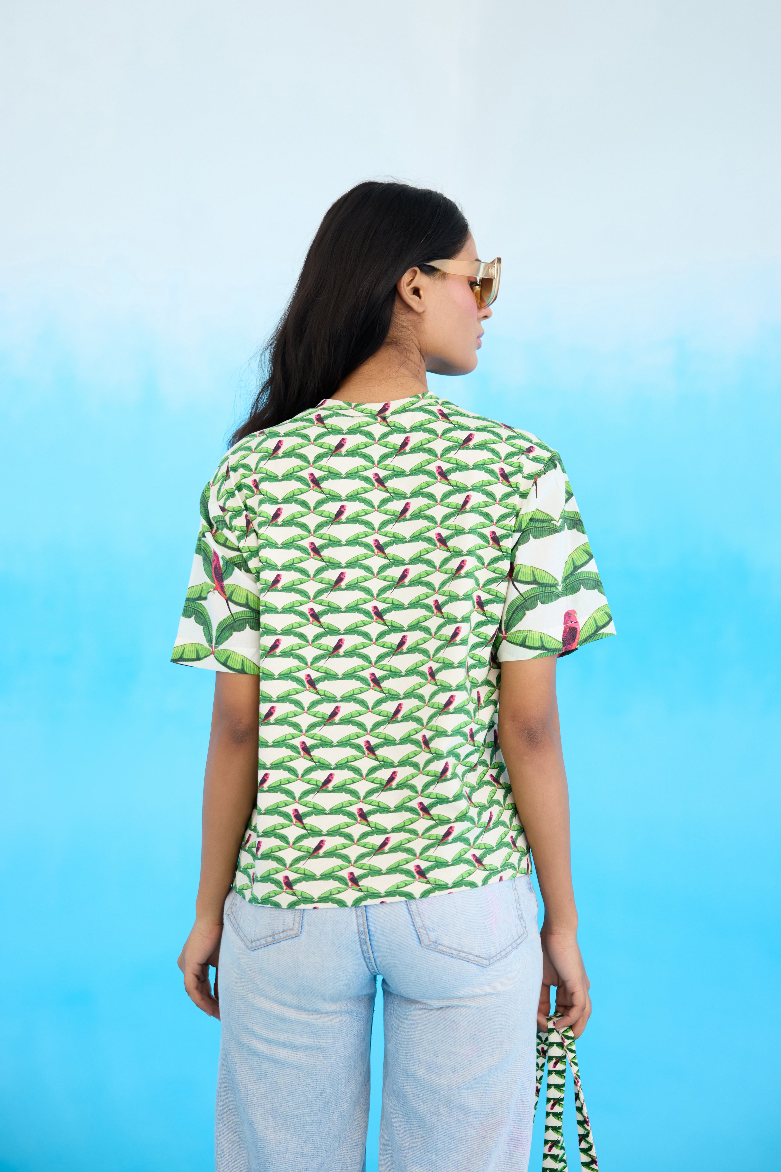 Ivory parakeet t-shirt