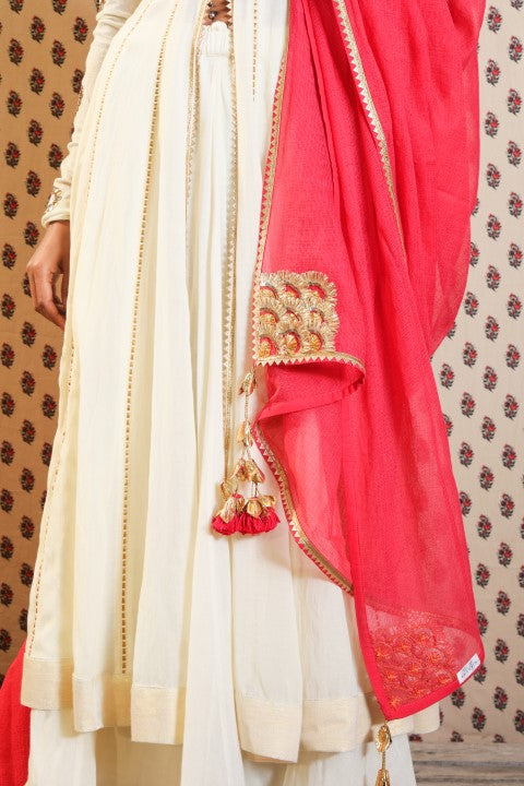 IVORY HANDWOVEN JAMDANI ANARKALI PAIRED WITH SOFT GAUZE COTTON SKIRT WITH KOTA DORIA DUPATTA