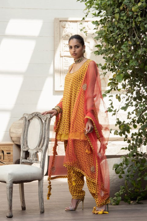 SWIRL STYLED KURTA WITH SEMI PATIALA SALWAR AND DUPATTA