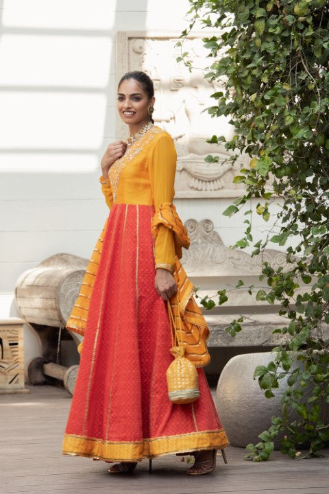 YOKED KALIDAR WITH DUPATTA AND CHUDIDAR