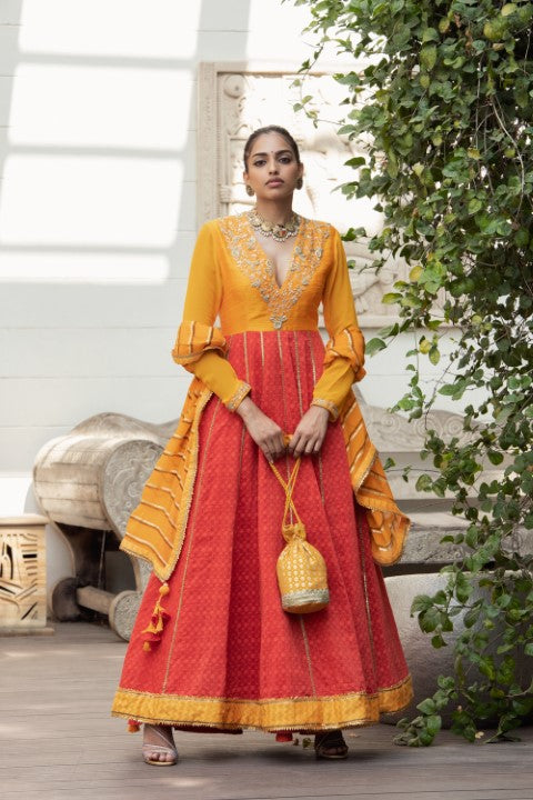 YOKED KALIDAR WITH DUPATTA AND CHUDIDAR