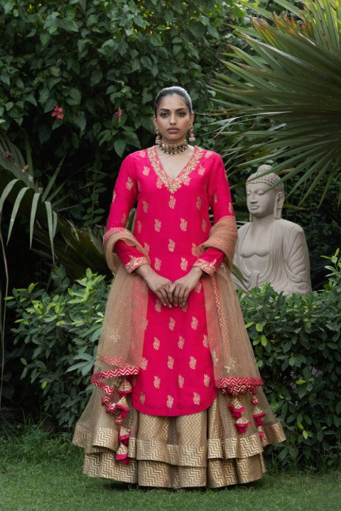 APPLE CUT KURTA WITH LAYERED LEHNGA AND DUPATTA