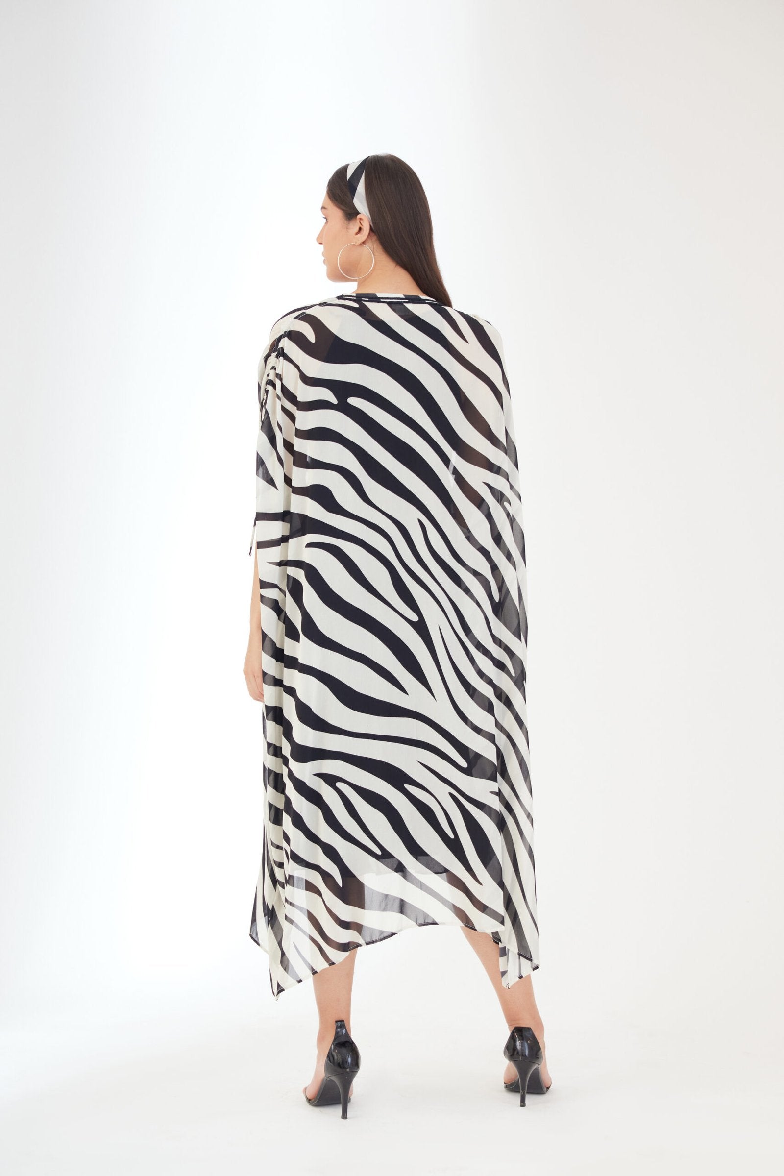 Black N White Overgarment
