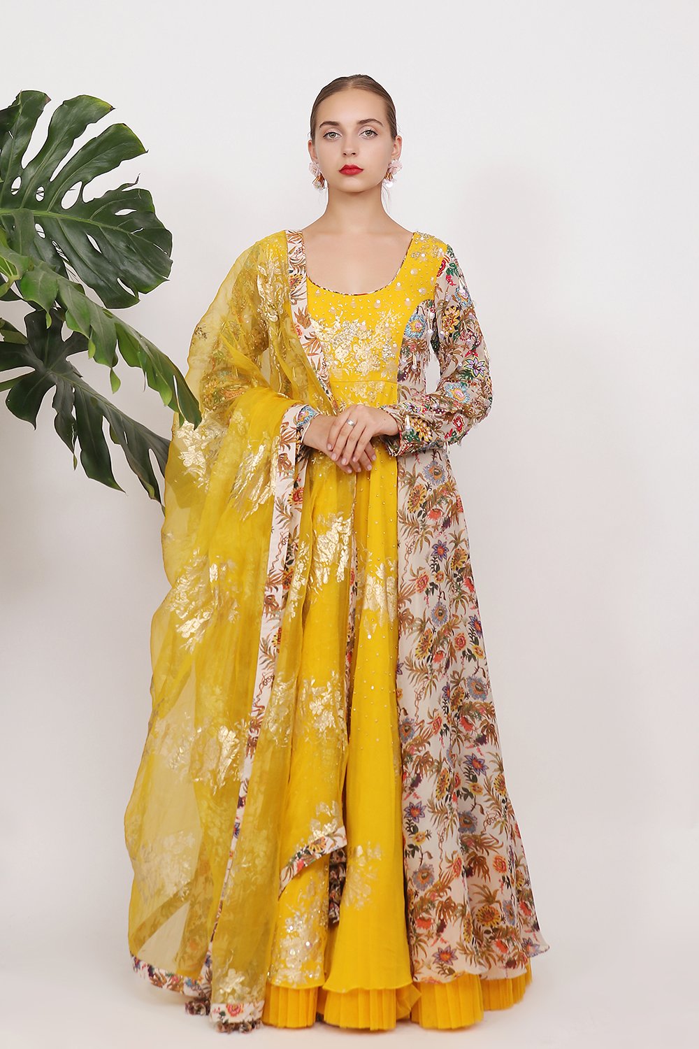 Panelled kalidaar with dupatta and matching churidaar