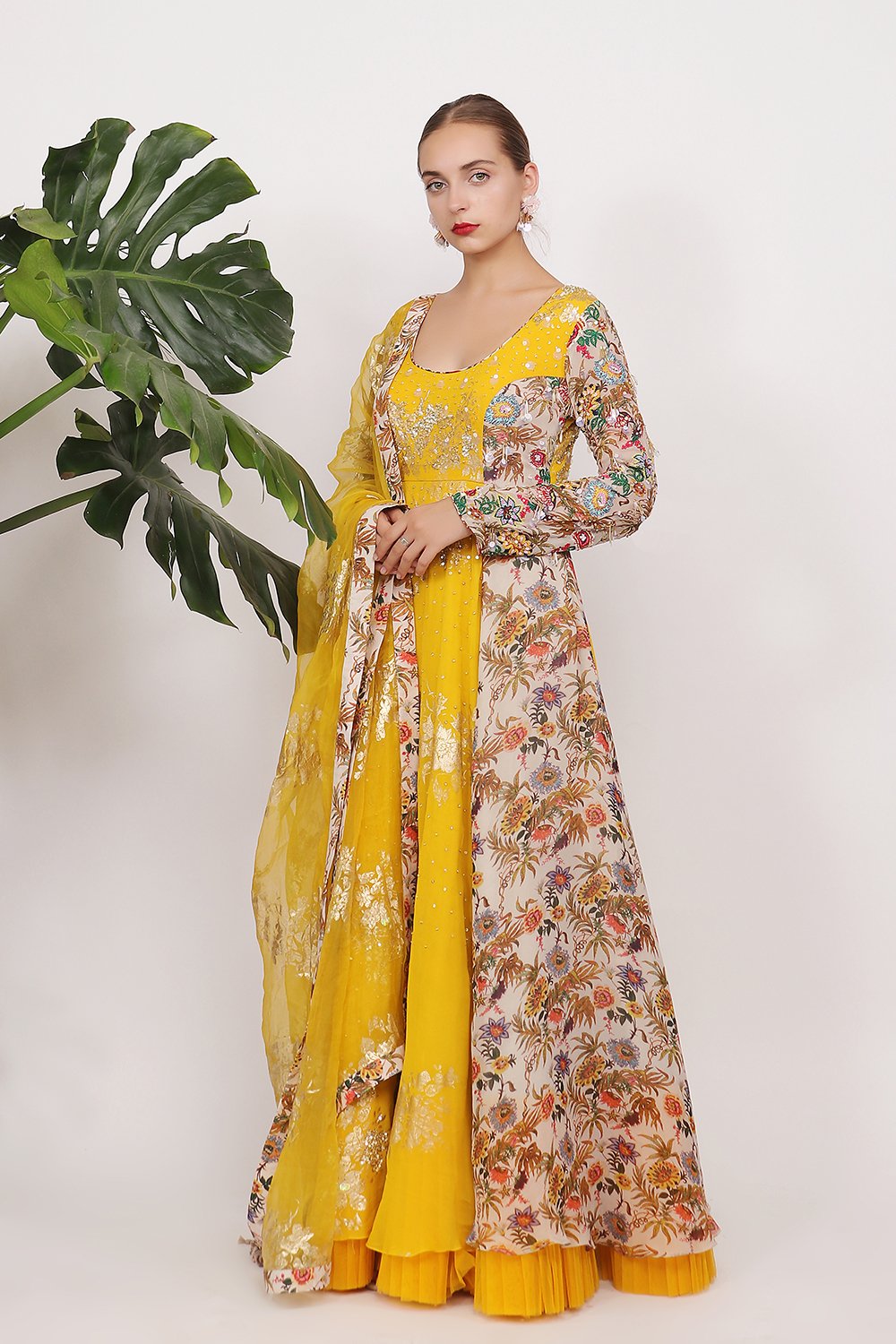 Panelled kalidaar with dupatta and matching churidaar