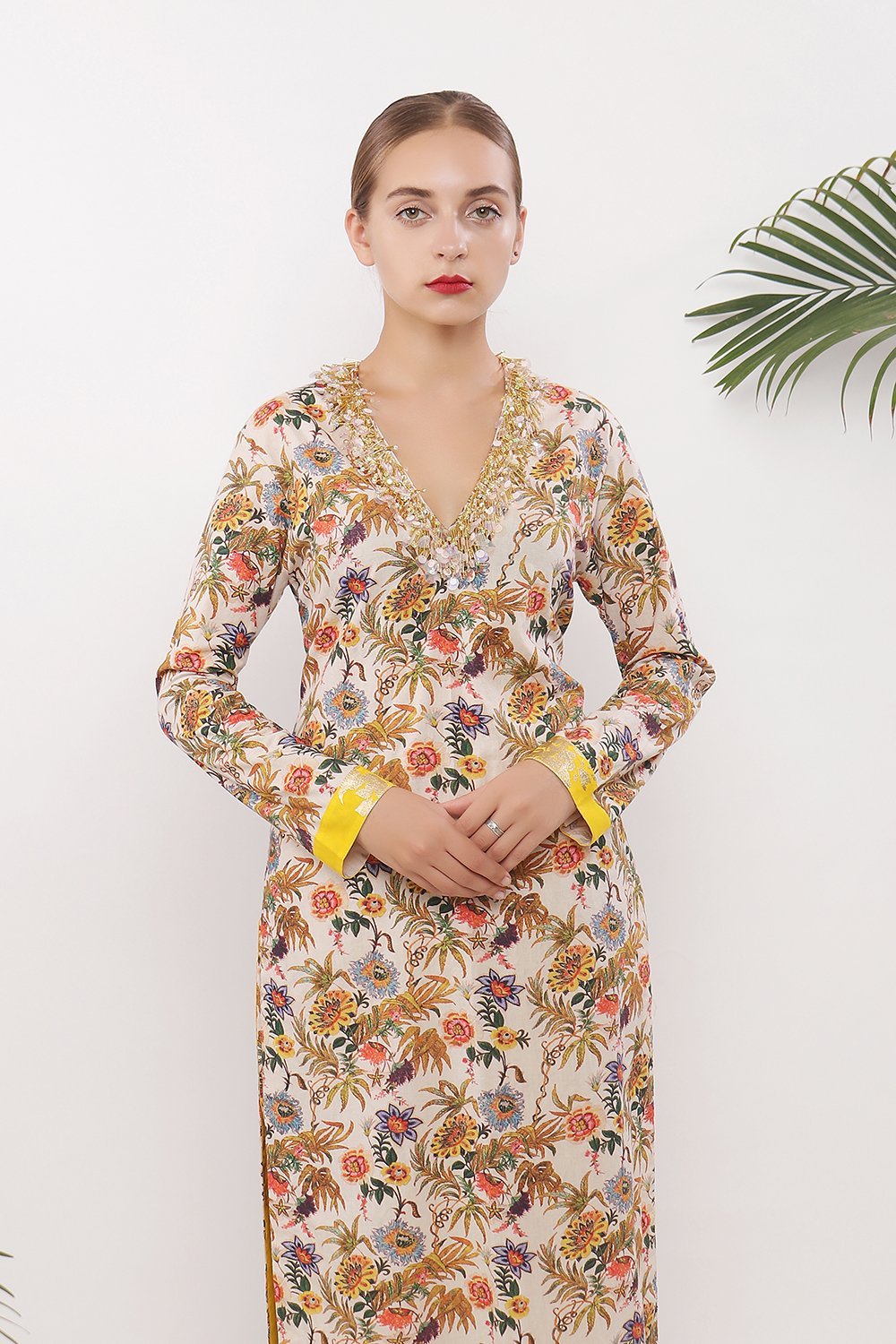 Embroidered v neckline straight kurta with side panelled pant