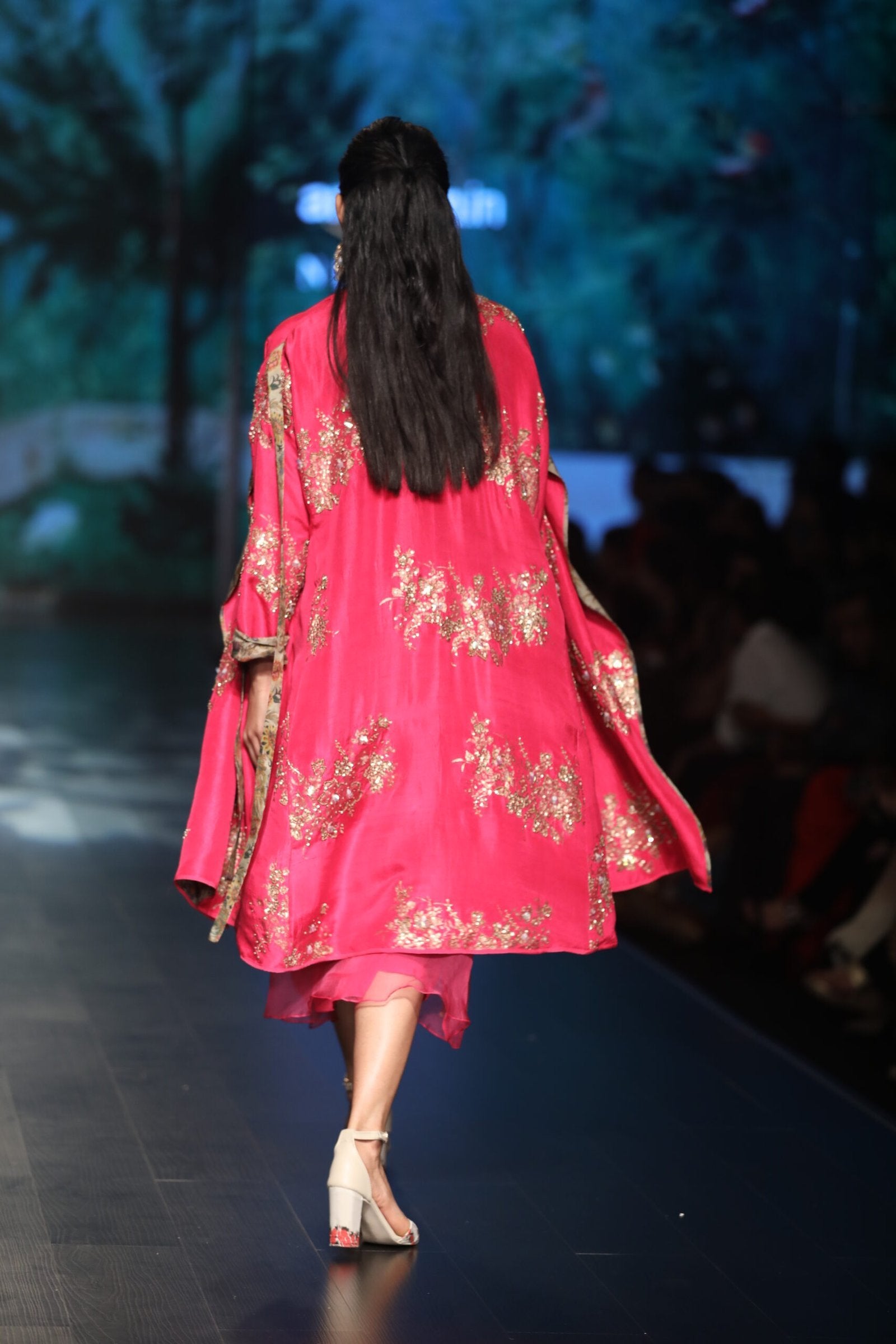 gold printed fully embroidred jacket with embroidred tunic