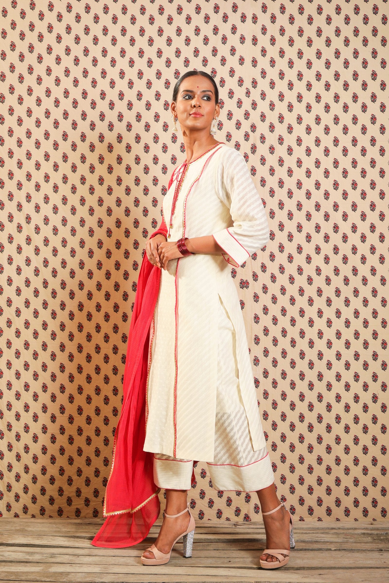 Ivory hand woven chanderi kurta with pants and dupatta