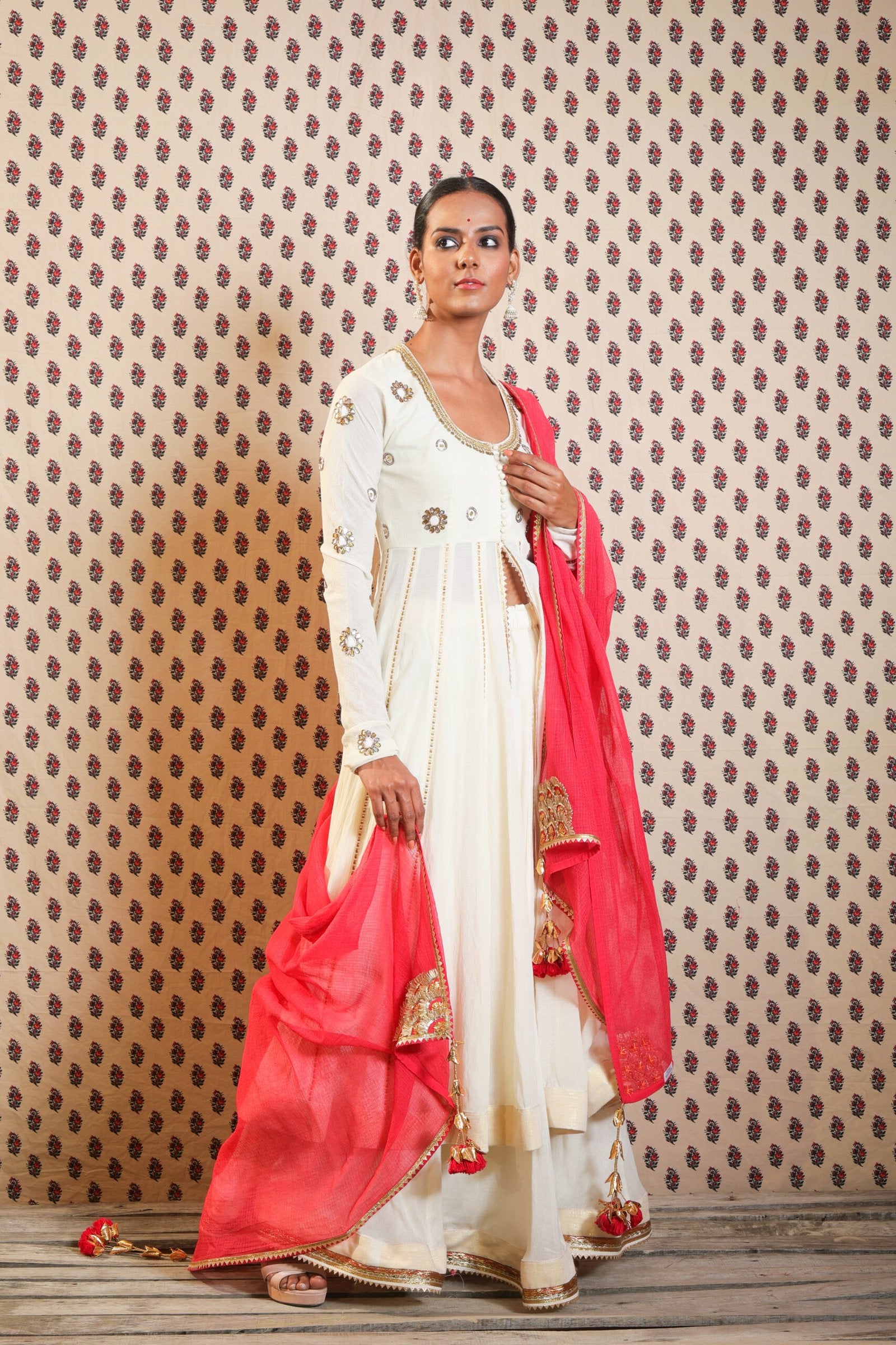 Ivory hand woven jamdani cotton kalidar set with skirt and red dupatta