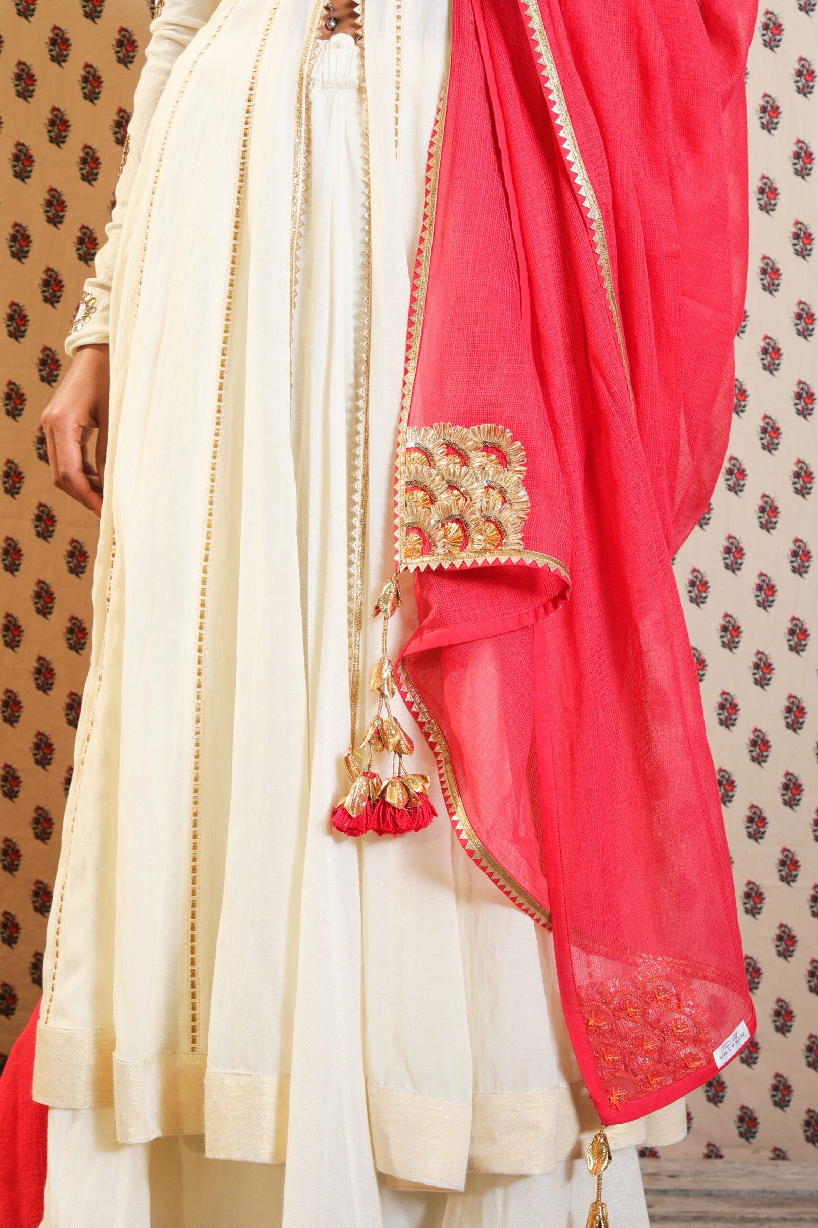 Ivory hand woven jamdani cotton kalidar set with skirt and red dupatta