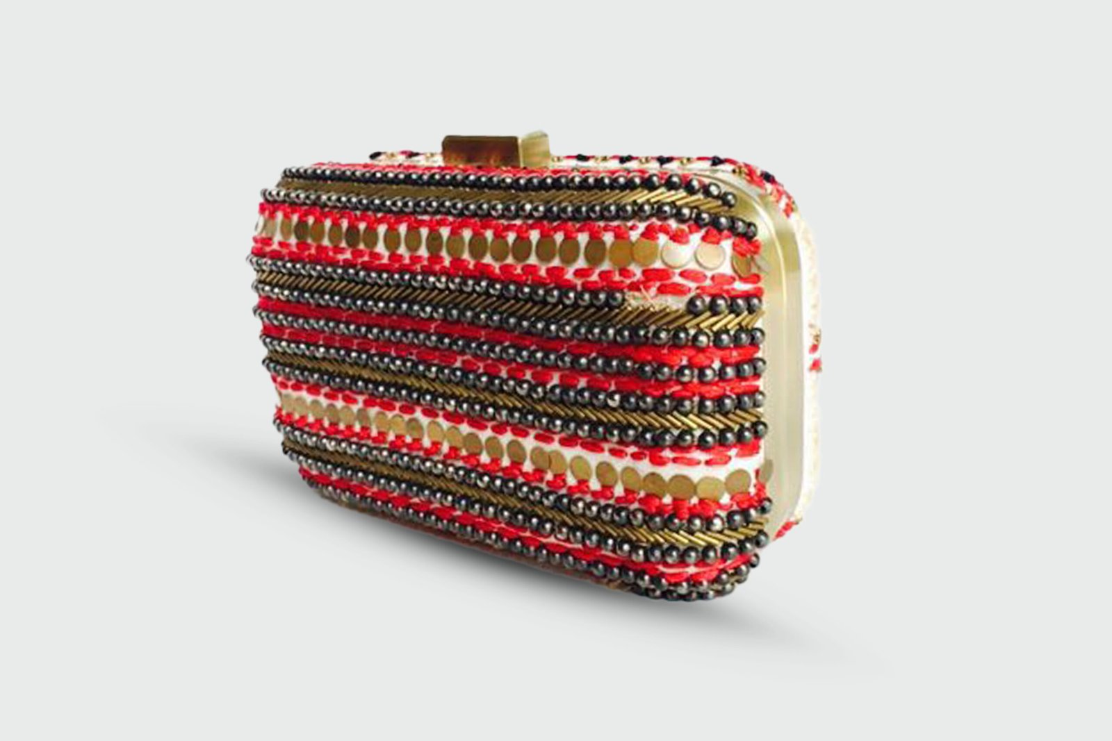 4.5 * 6  Small clutch with chain hanging