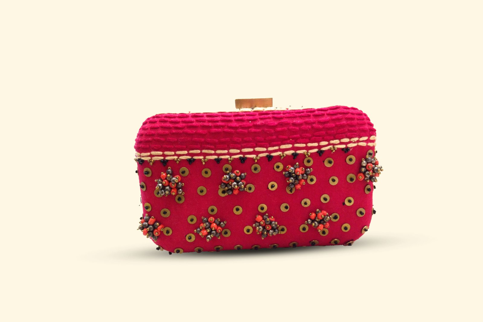 4.5 * 6  Small clutch with chain hanging