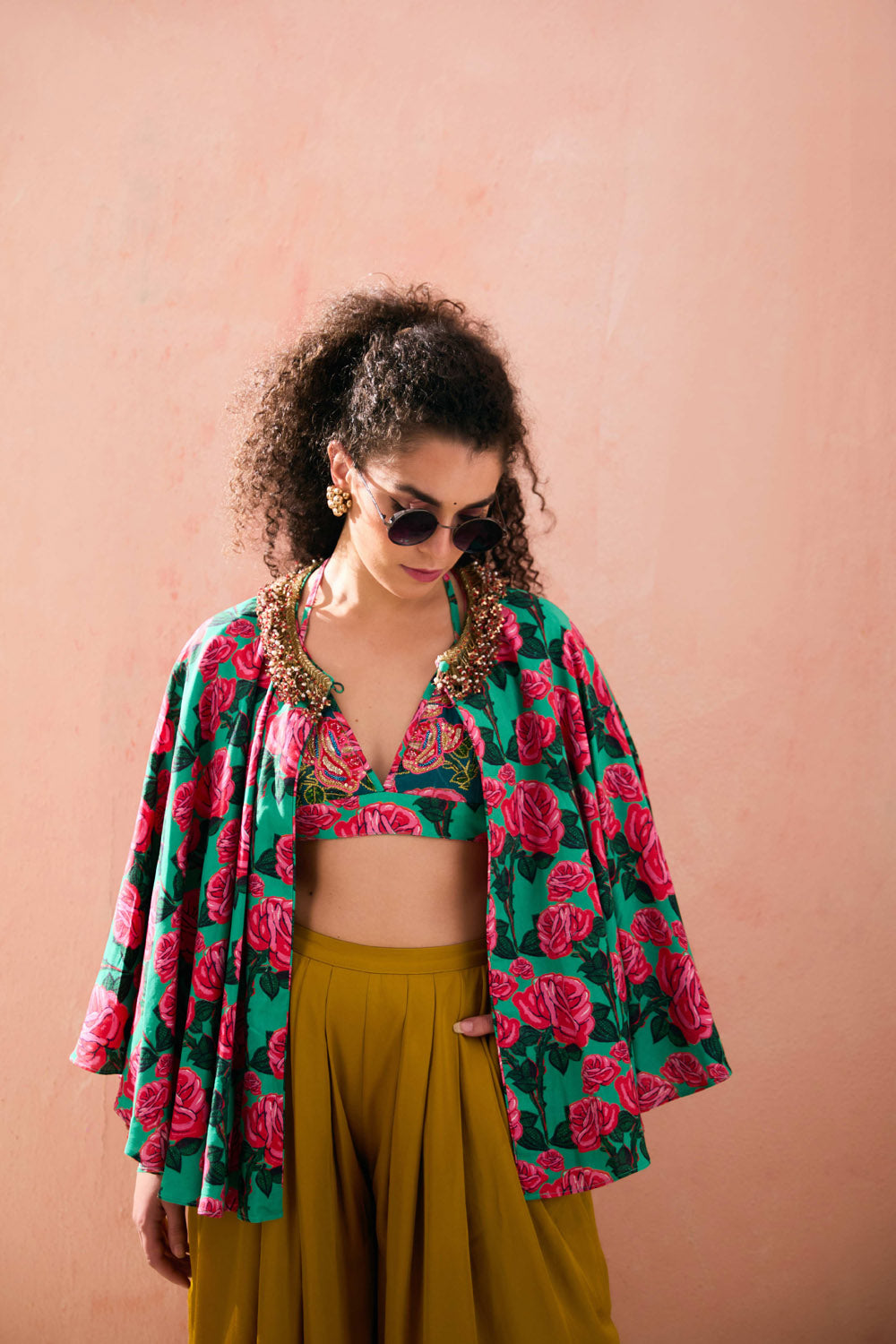 RAYON PRINTED PRINTED CAPE WITH BRALETTE PAIRED SOLID PANT