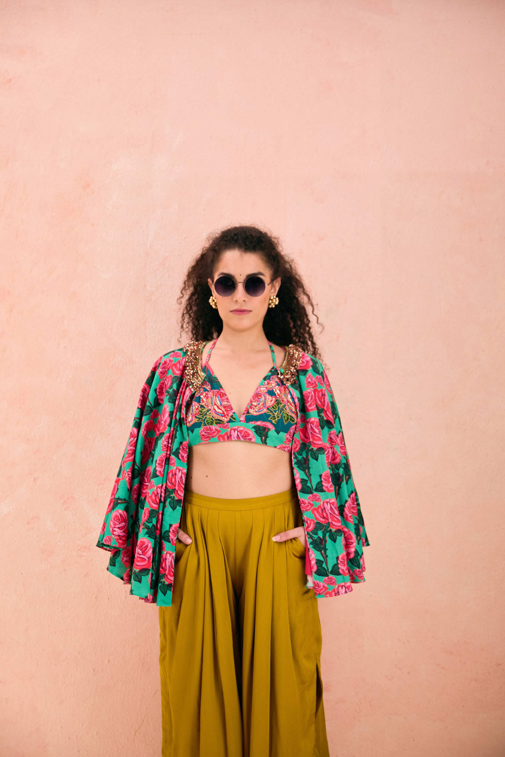 RAYON PRINTED PRINTED CAPE WITH BRALETTE PAIRED SOLID PANT