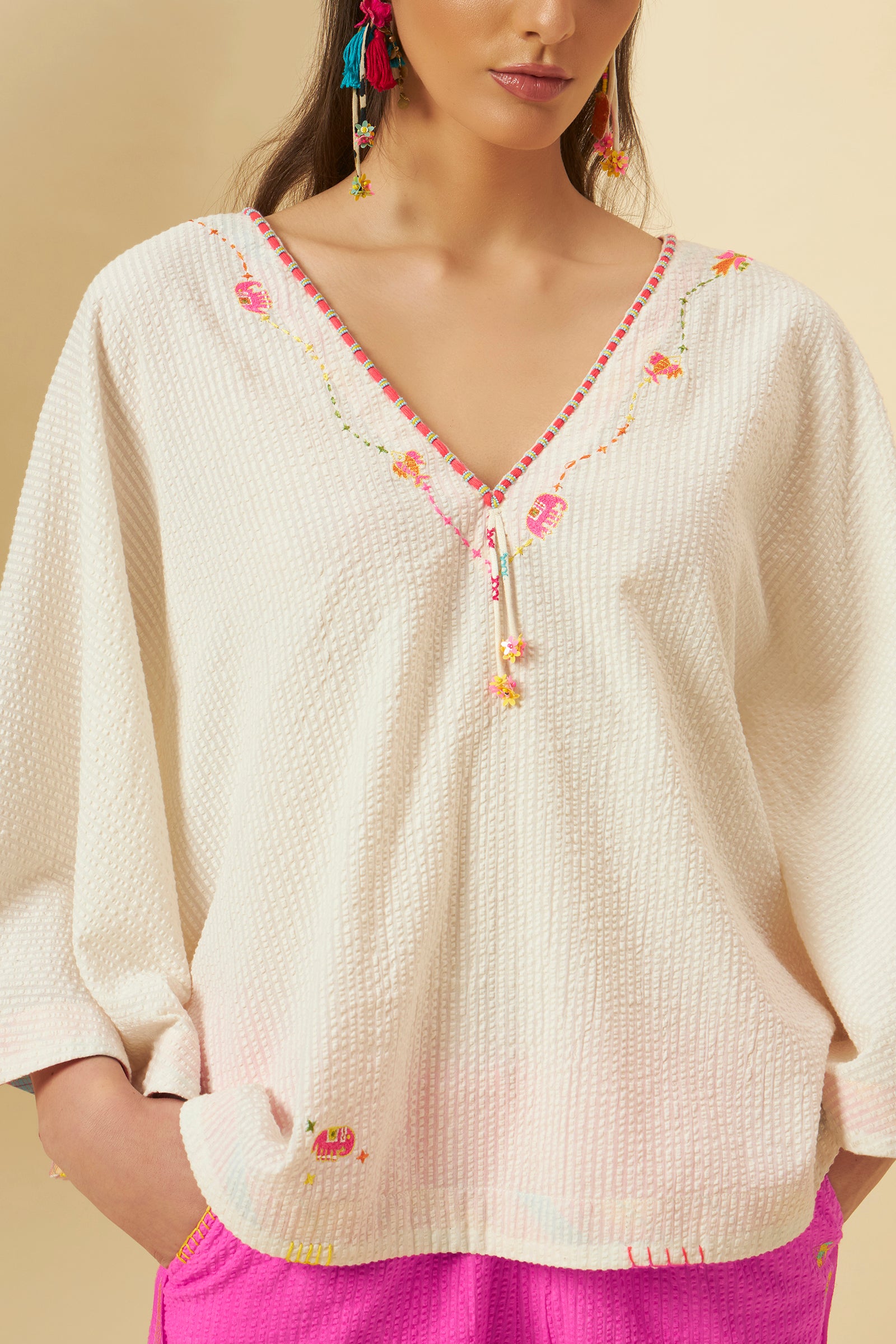 IVORY SEESUCKER CAPE TOP
