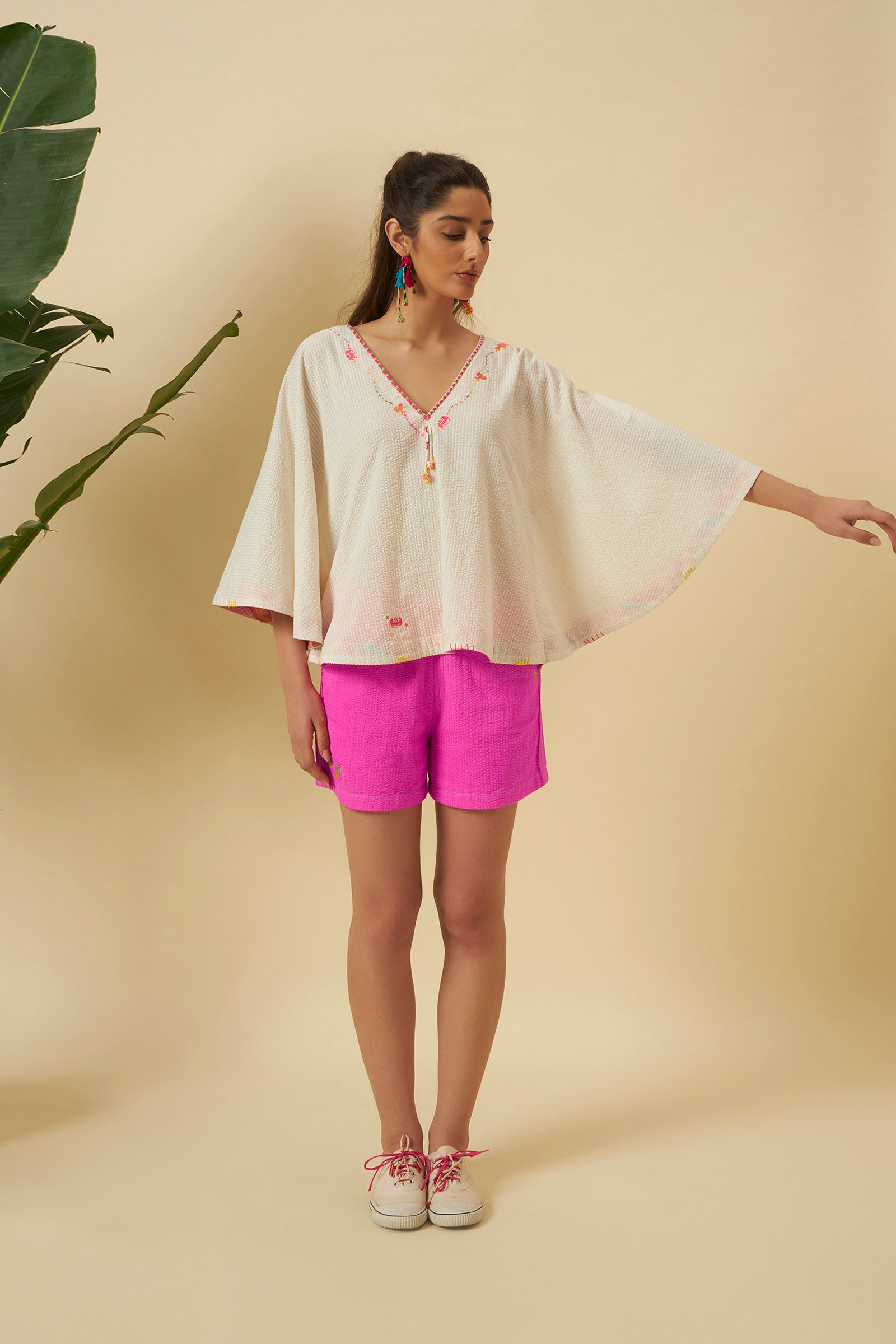 IVORY SEESUCKER CAPE TOP