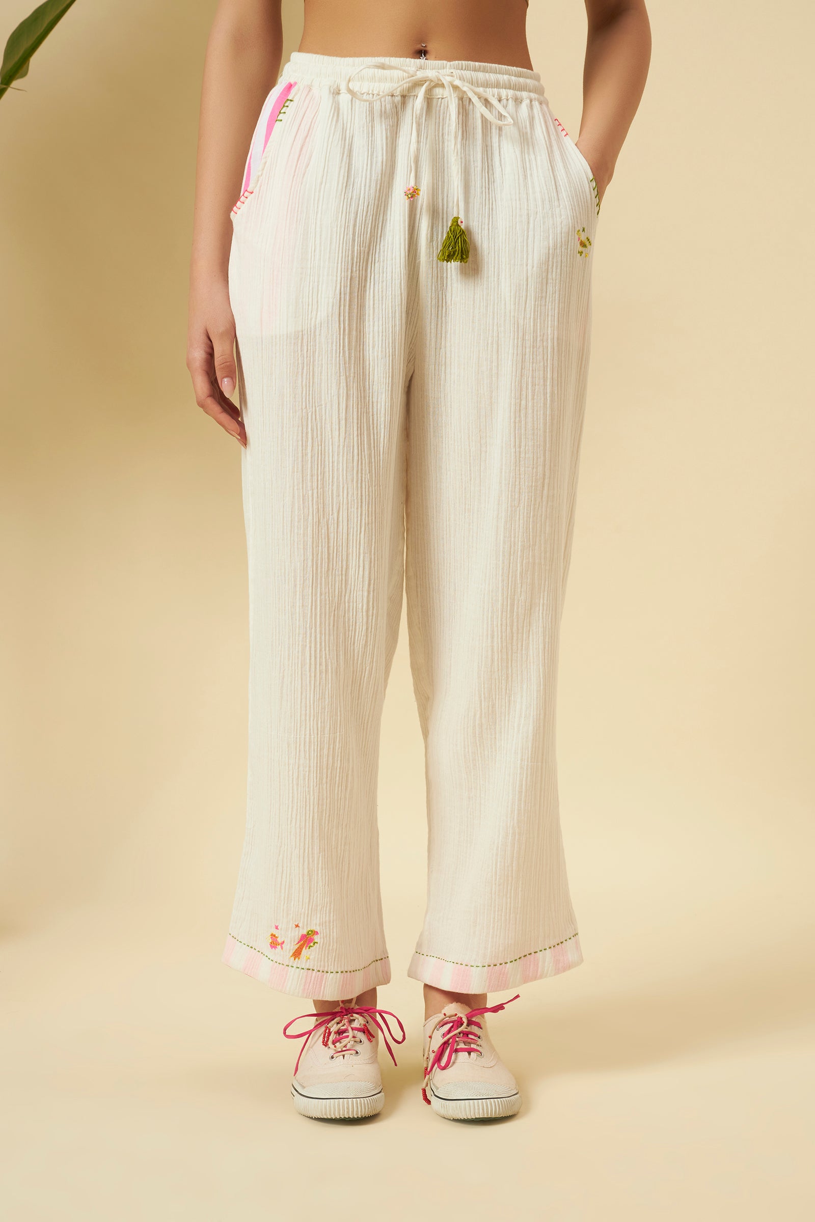 IVORY APPLE CUT SHIRT TOP
