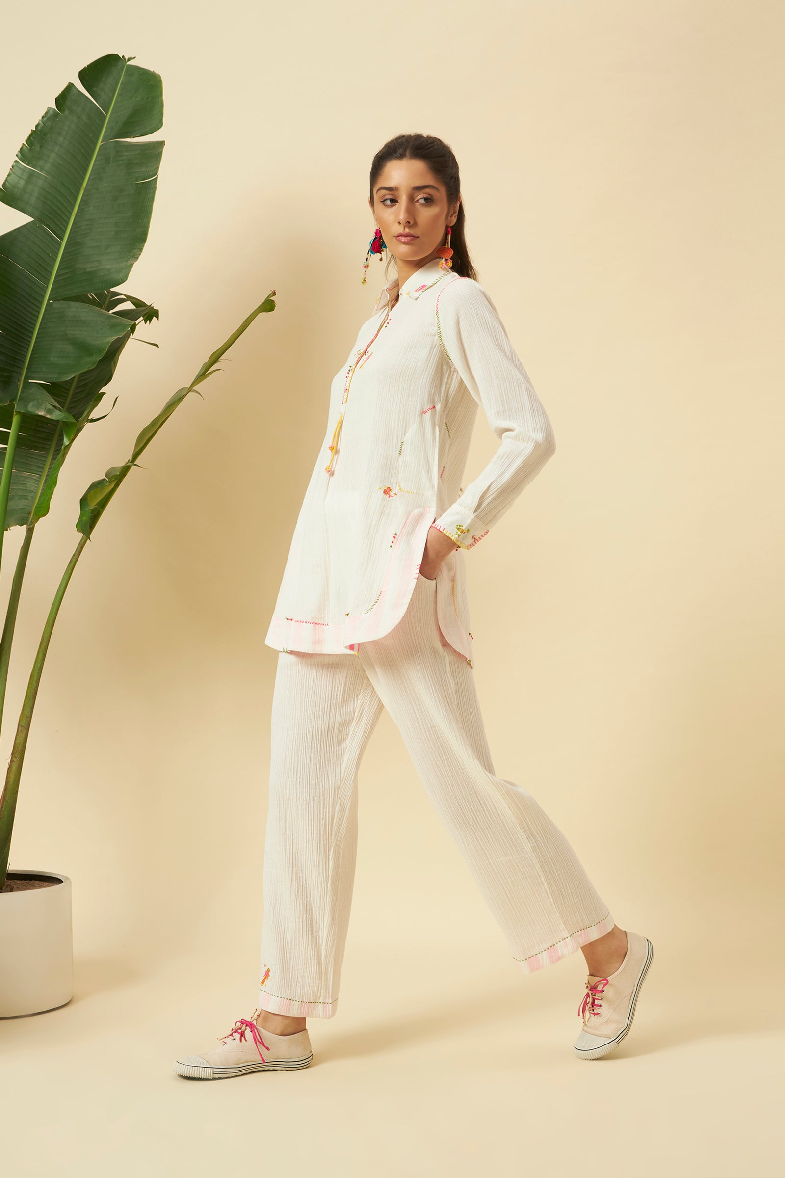 IVORY APPLE CUT SHIRT TOP