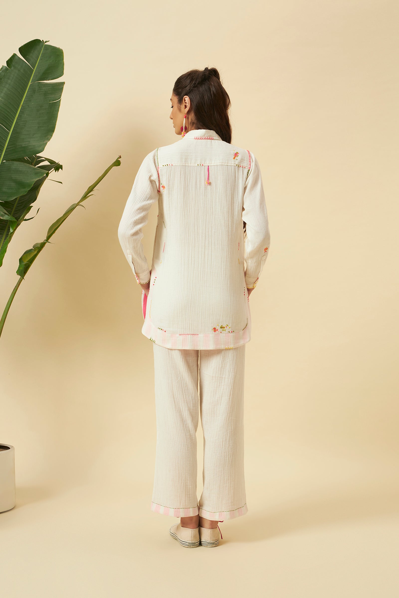 IVORY APPLE CUT SHIRT TOP