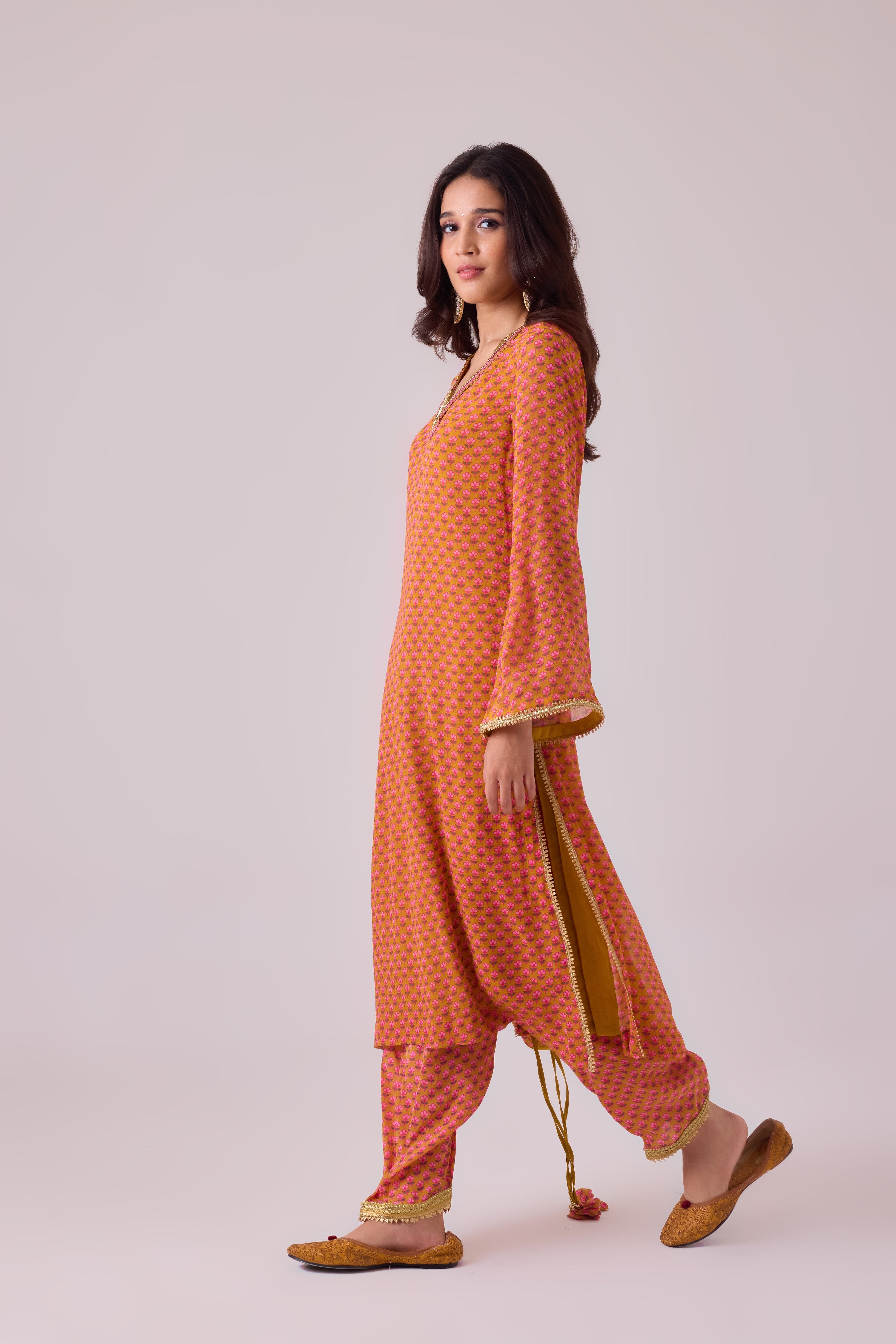 GEORGETTE KURTI  AND CREPE SALWAR