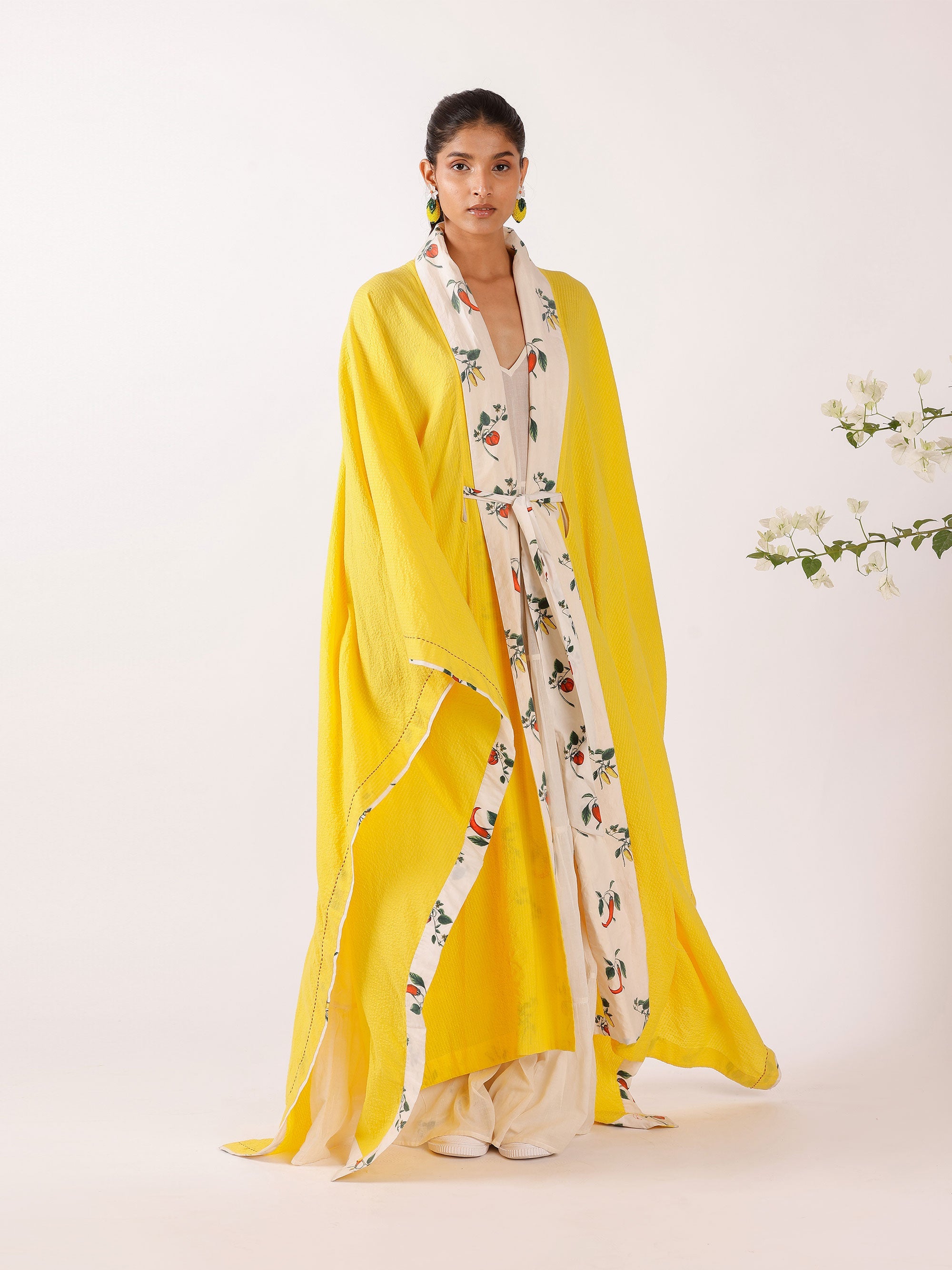 CHILLY PRINT YELLOW SHRUG