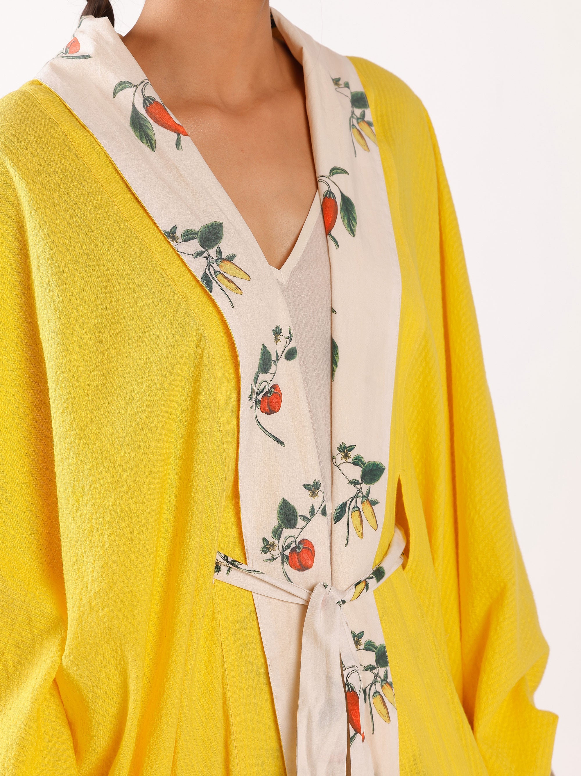 CHILLY PRINT YELLOW SHRUG