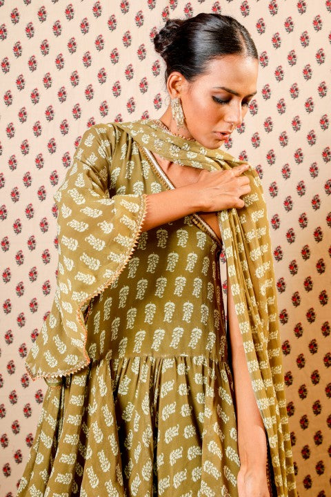 MEHENDI GREEN OFF SHOULDER SWIRLY TUNIC PAIRED WITH PALLAZO PANTS AND DUPATTA.