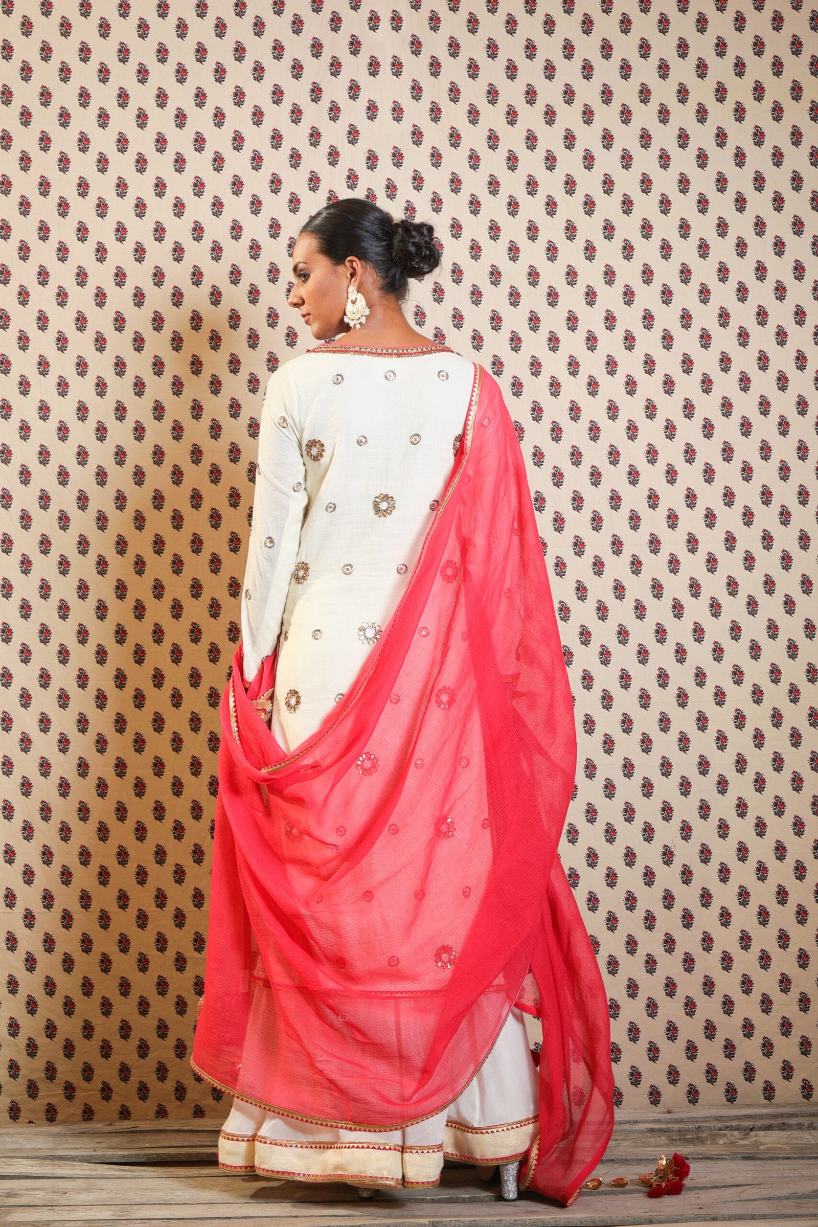 Ivory hand woven jamdani cotton kurta set with skirt and red dupatta